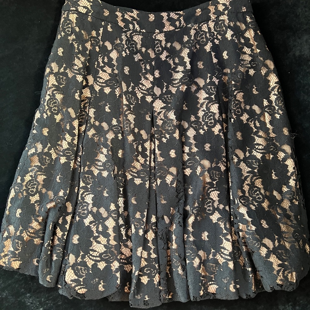 Black Lace Balloon Skirt. NWT.